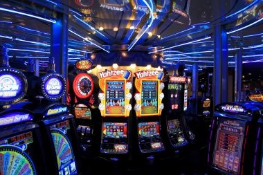 sukatoto login live roulette table with dealer and real-time wheel spin